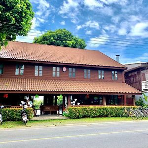 Riverhouse-The Teak House